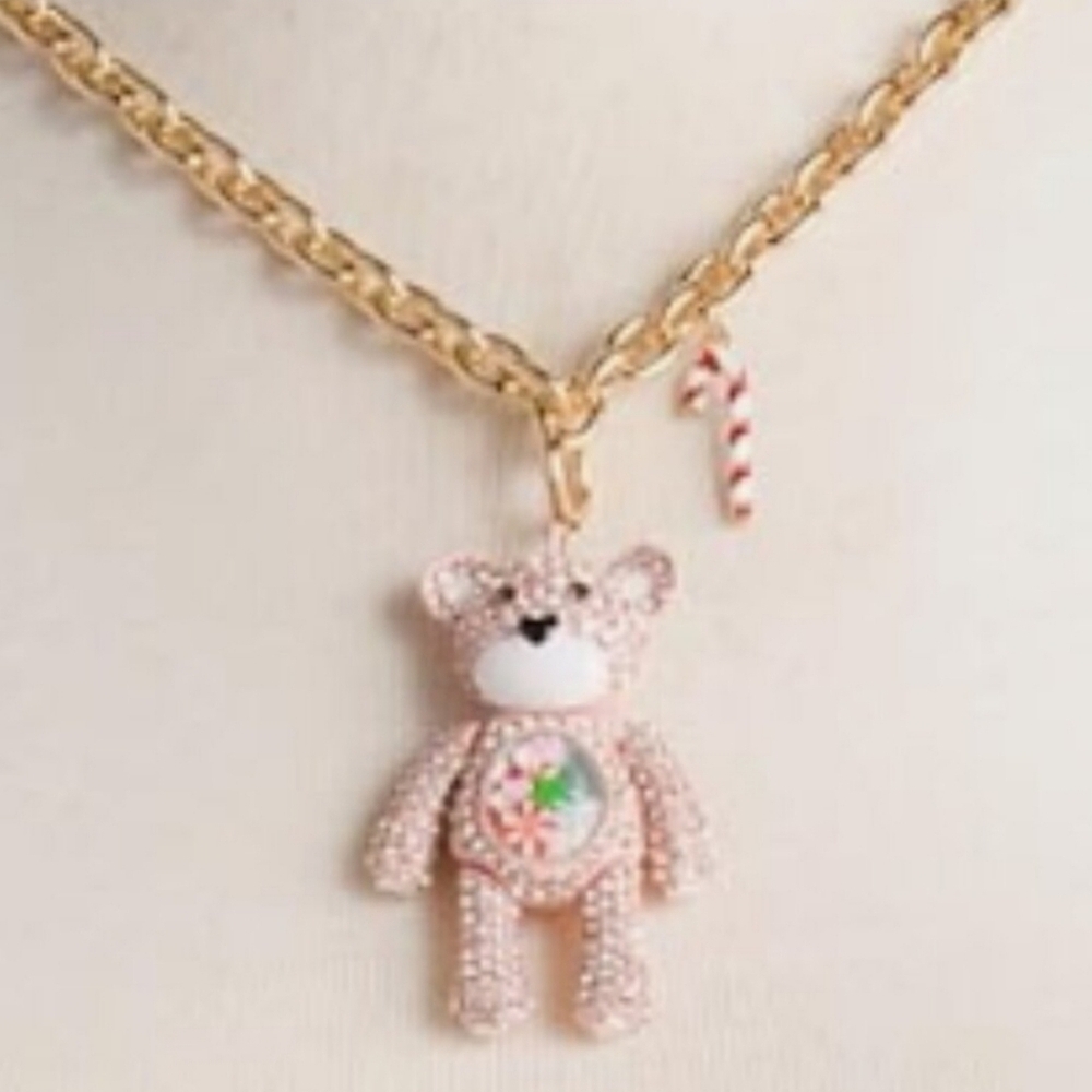 💕▪️BETSEY JOHNSON▪️ Polar Bear Ornament Necklace [scratch On Back]